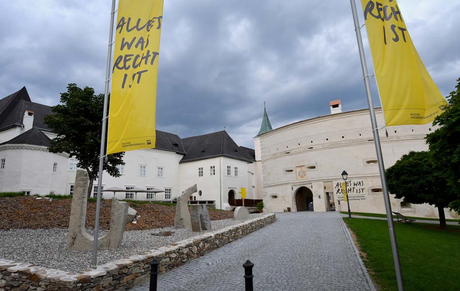 Poeggstall, Schloss Rogendorf
